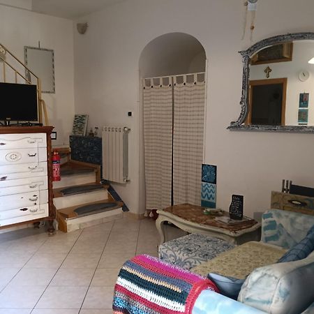 Apartamento Little Art House Gaeta Exterior foto