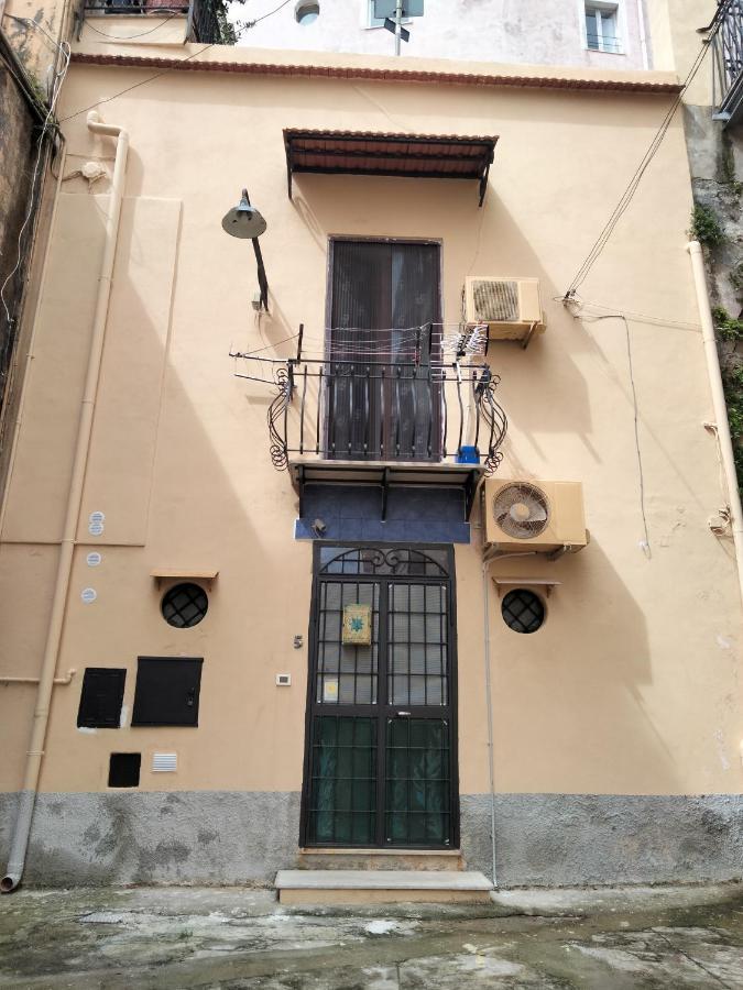 Apartamento Little Art House Gaeta Exterior foto