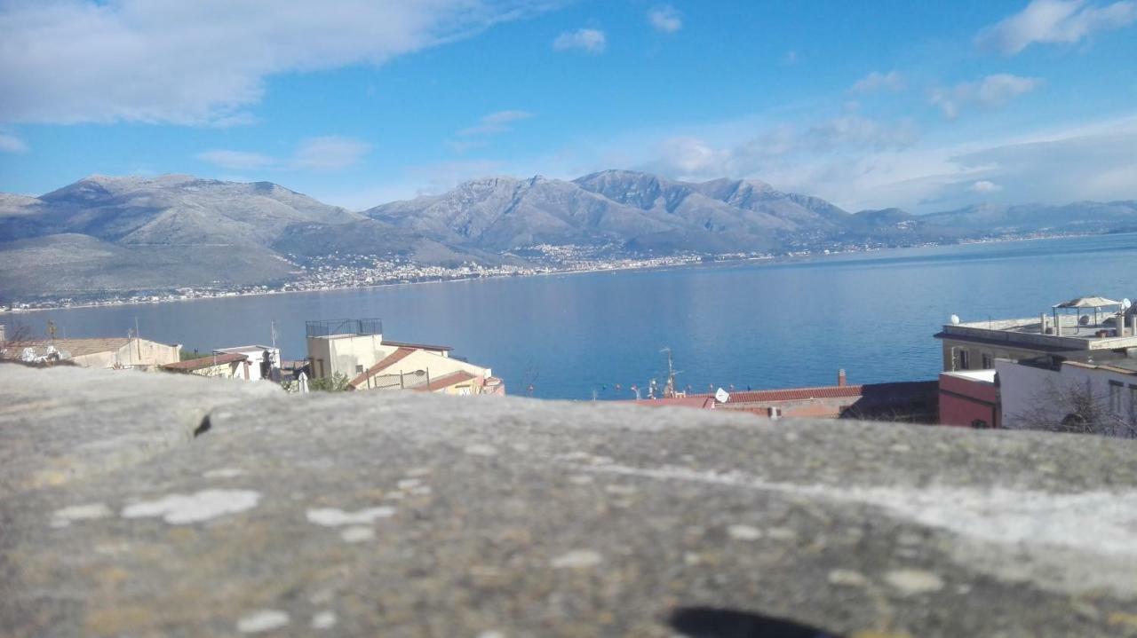 Apartamento Little Art House Gaeta Exterior foto